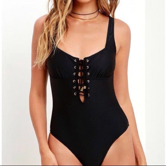 One piece Bathing Suit - Picture 3 of 3